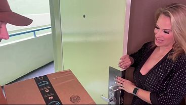 Hotwife Sadie Gets A Big Load Of Cum Package Delivered