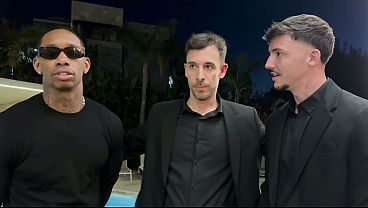 Three guys with big dicks come to make my friend and me – squirting