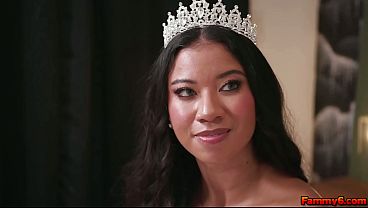 Bride to be Ameena Green agrees to suck Jason Sarcinellis cock right now