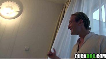 Cuck Husband Jerks Off While Watching Hotwife Banged By BBC