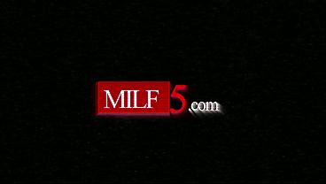 Tropical Busty Latina Gets A BWC – Diabella Eclair | MILF5