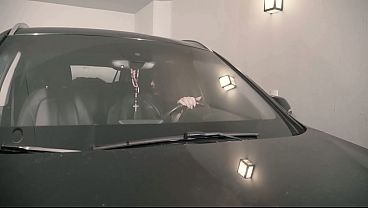 Segurança negão pauzudo fodeu minha bucetinha enquanto esperava o corno – Luiza Ambiel sedenta por rola grande, fodeu com segurança pauzudo enquanto esperava o marido corno manso.