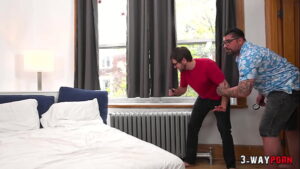 3-Way Porn – An Awesome Babe gets a Double Penetration ( DP ) by two Big Cocks