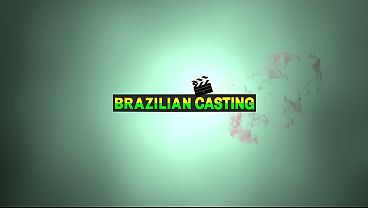 Coroa deliciosa da cuzinho para ser todo arrombado ela adora pau grande no seu buraquinho.
