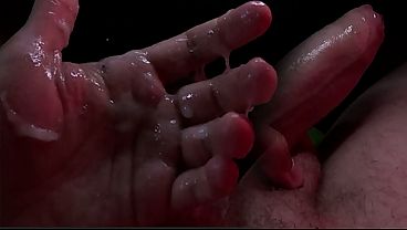 Dirty talk | LOUD moans | Cum with me Daddy talks dirty over video call about the passionate night ahead while stroking his massive cock: “Milk me, and I’ll give you a big cumshot.” eng sub